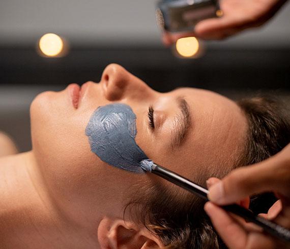 FACIAL & BEAUTY BOOST